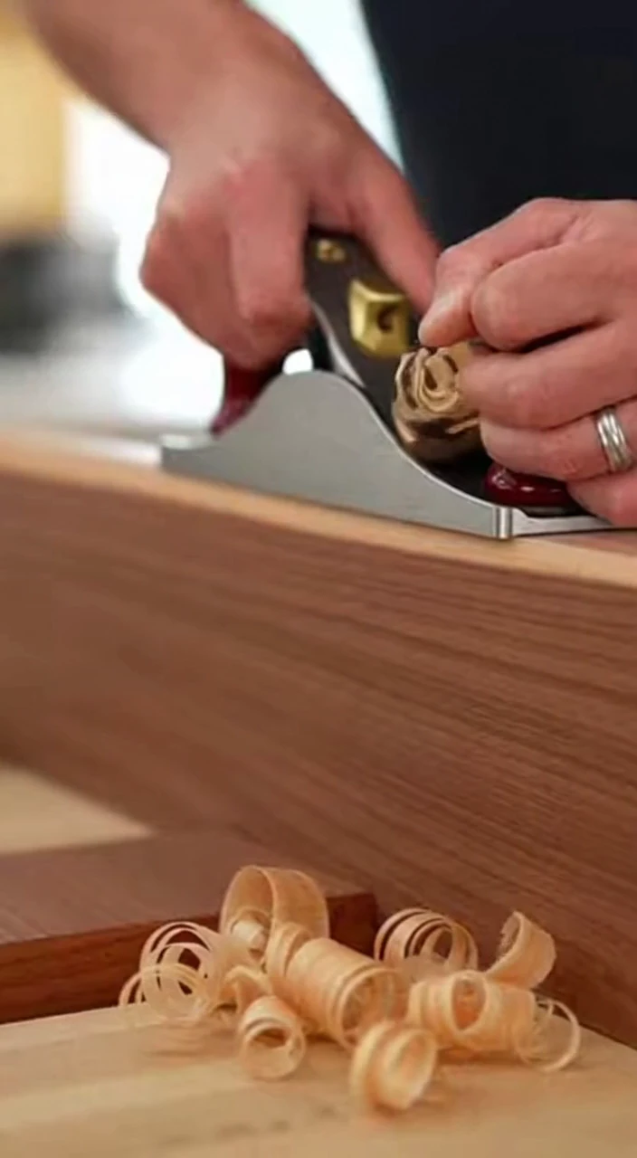 Custom Cabinet Craftsmanship in Action Installation, Finishing Details, and Completed Kitchen and Closet Designs