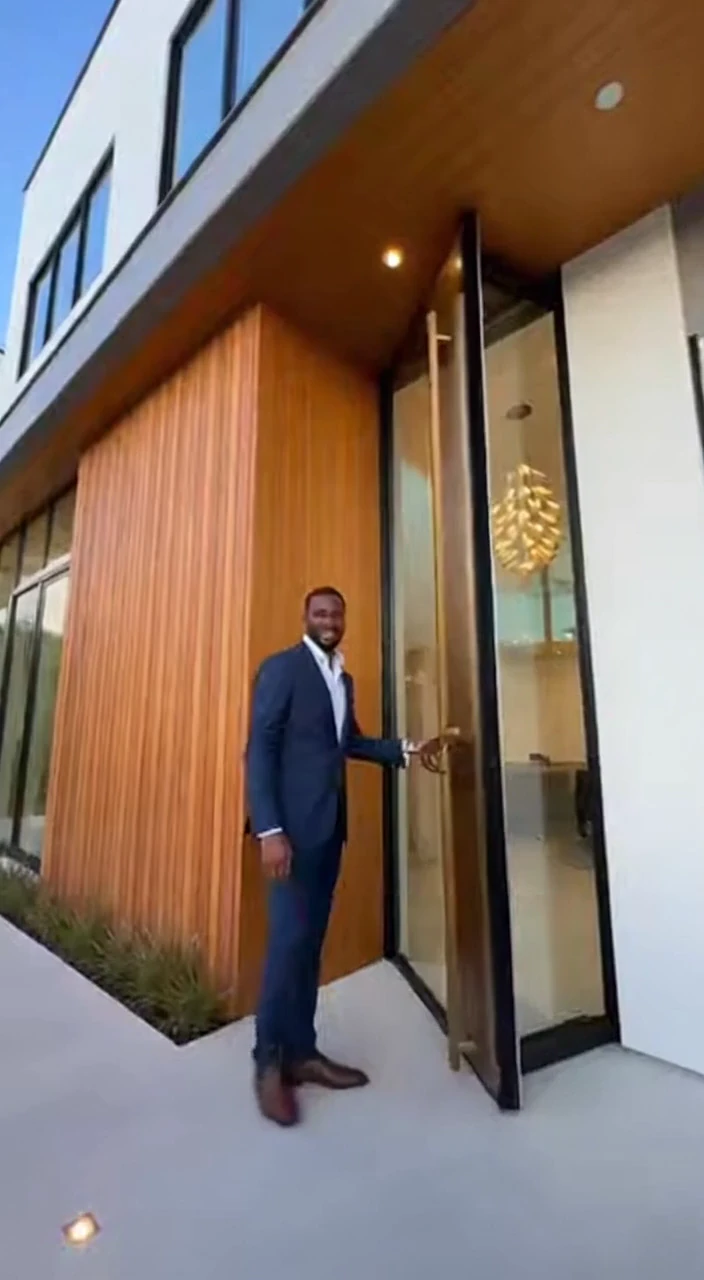 Luxury Real Estate Home Tour Compilation with Realtors Showcasing Modern Interiors, Gourmet Kitchens, and Elegant Architecture
